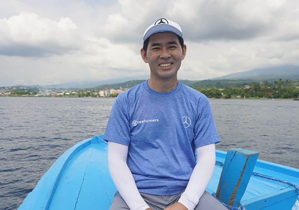 Choi Duk Jun, President Mercedes-Benz Indonesia, menyebut kegiatan transplantasi karang Reeformers sebagai sesuatu yang'sangat saintifik' dan'futuristik'. Foto : Utomo Priyambodo/National Geographic Indonesia