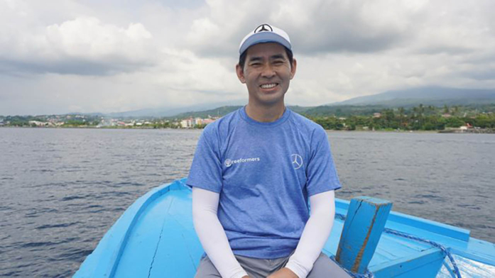 Choi Duk Jun, President Mercedes-Benz Indonesia, menyebut kegiatan transplantasi karang Reeformers sebagai sesuatu yang 'sangat saintifik' dan 'futuristik'. Foto : Utomo Priyambodo/National Geographic Indonesia